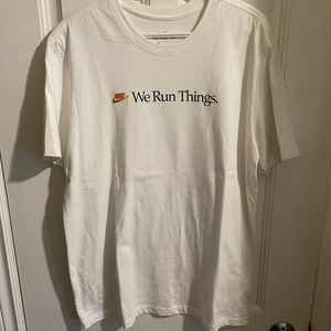 Nike Sportswear Men’s Airathon T-Shirt, Large